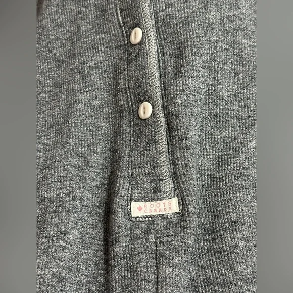 💛Like New💛 Roots: One Piece Pajamas- Size Small - Picture 8 of 11